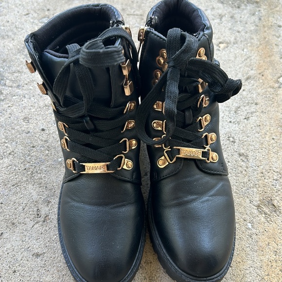 TAHARI girls black combat boot! - Picture 5 of 5